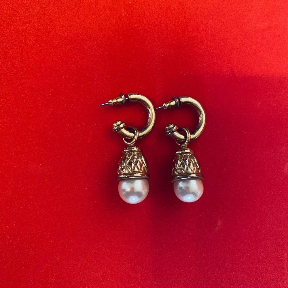 Elegant Gold-tone and Faux Pearl Drop Pierced Earrings